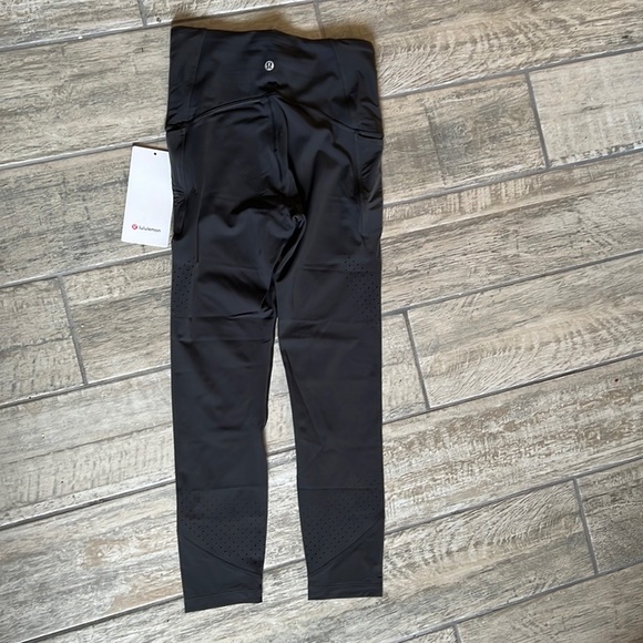 Yoga pants - Picture 3 of 3